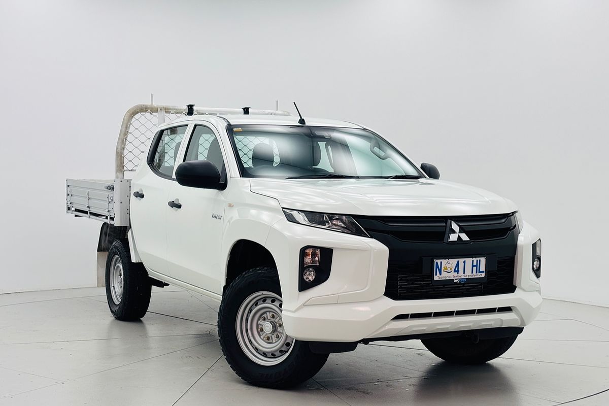 2021 Mitsubishi MR Triton GLX 2.4L D 6A/T 4X4 DC CC 2021 Mitsubishi MR Triton GLX 2.4L D 6A/T 4X4 DC CC