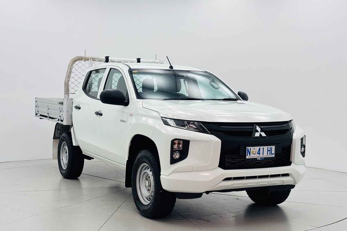 2021 Mitsubishi MR Triton GLX 2.4L D 6A/T 4X4 DC CC 2021 Mitsubishi MR Triton GLX 2.4L D 6A/T 4X4 DC CC