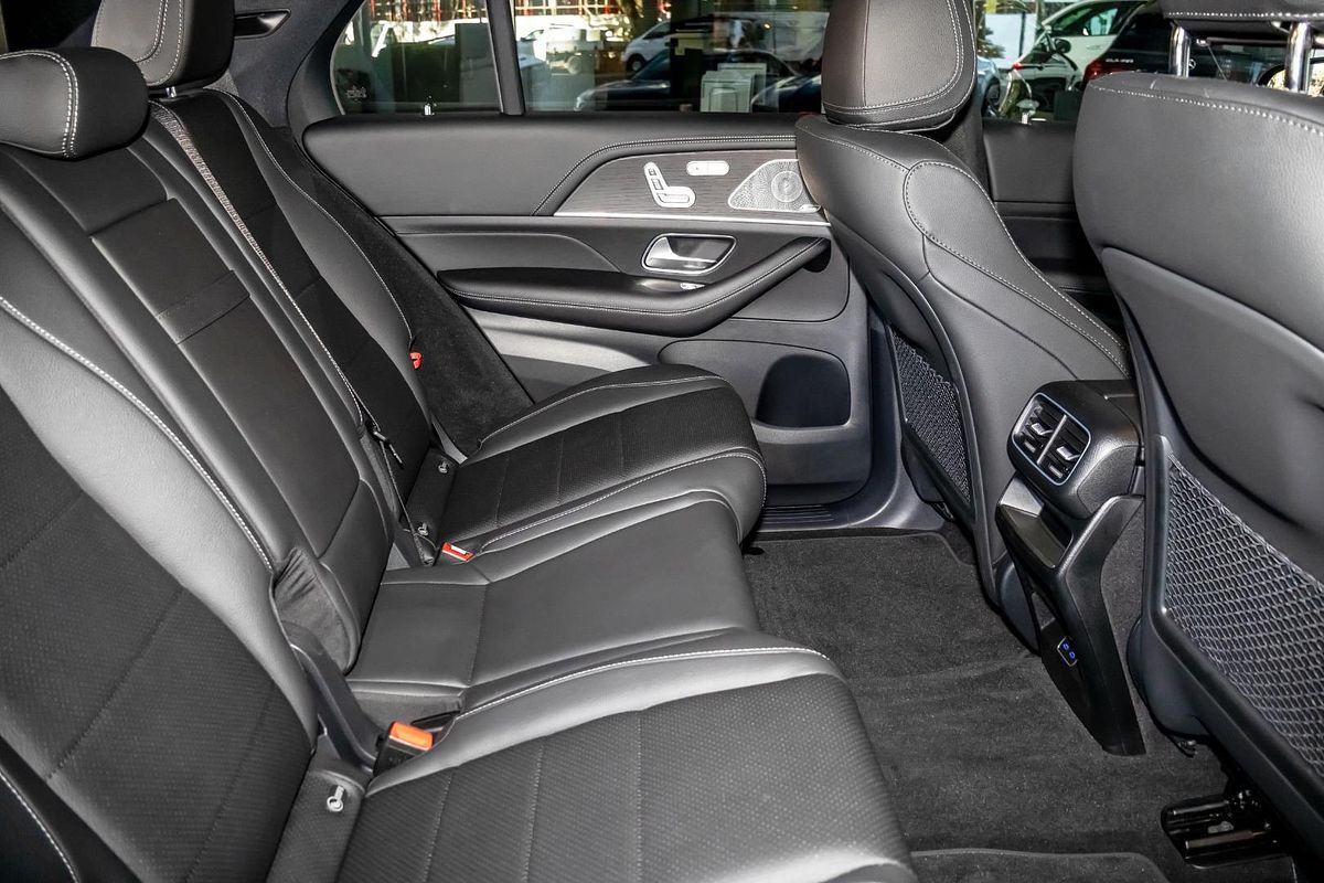 V167 805+055MY GLE300 d Editio n 7 WAG 9G 9sp