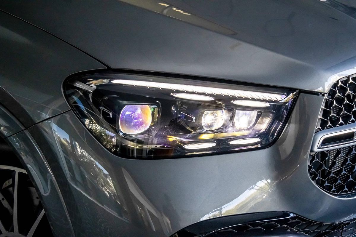V167 805+055MY GLE300 d Editio n 7 WAG 9G 9sp