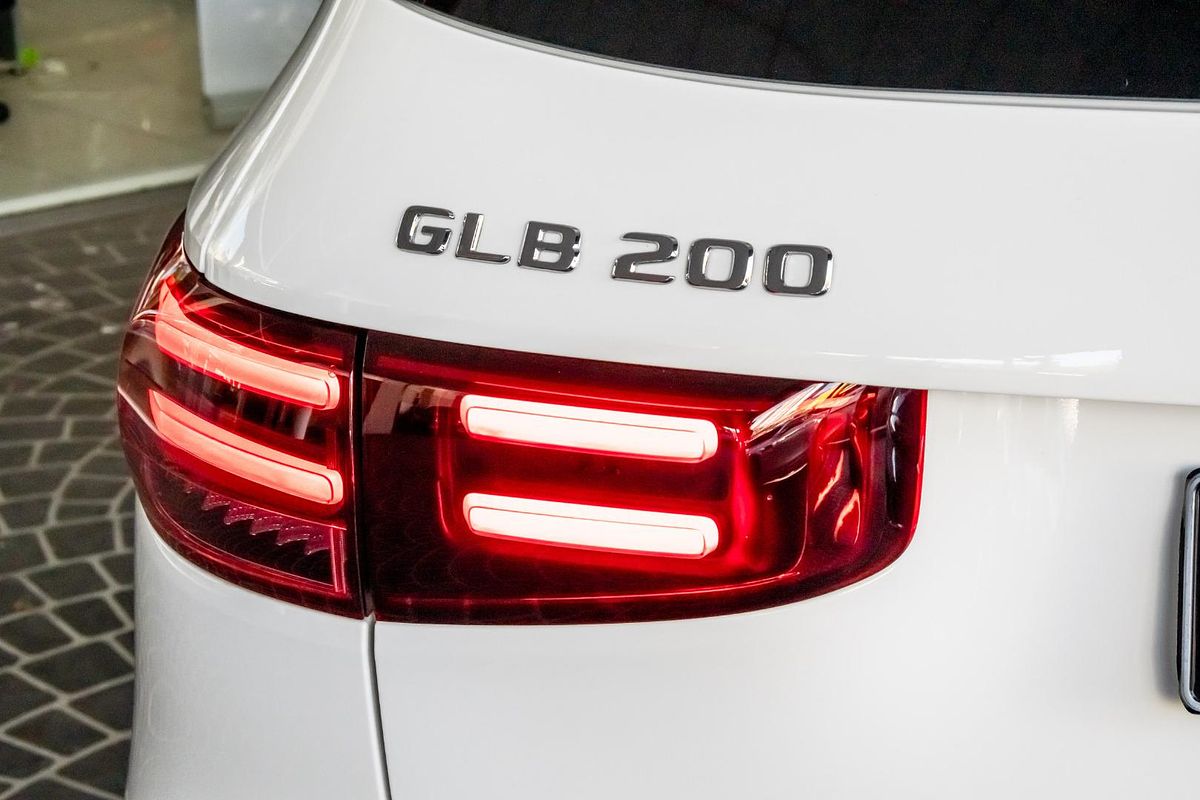 X247 806MY GLB200 Wagon 7st 5d r DCT 7sp 1.3T