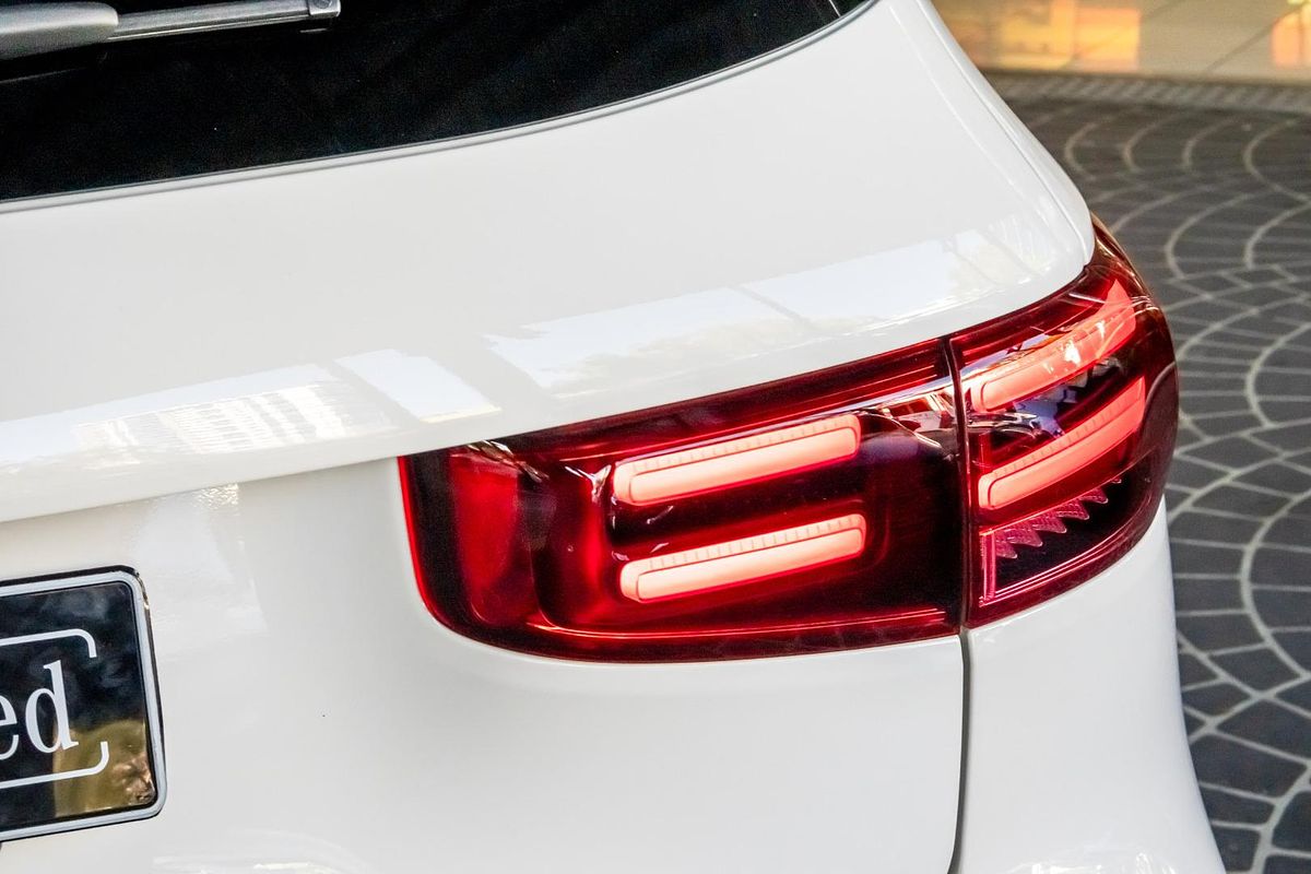 X247 806MY GLB200 Wagon 7st 5d r DCT 7sp 1.3T