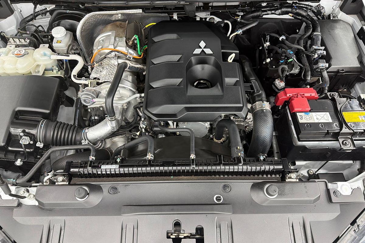 2024 Mitsubishi Triton GSR MV 4X4
