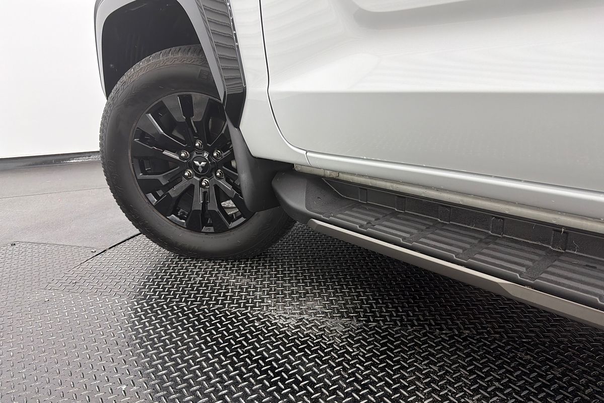 2024 Mitsubishi Triton GSR MV 4X4