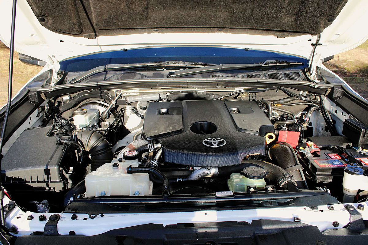 2017 Toyota Hilux SR5 GUN126R 4X4