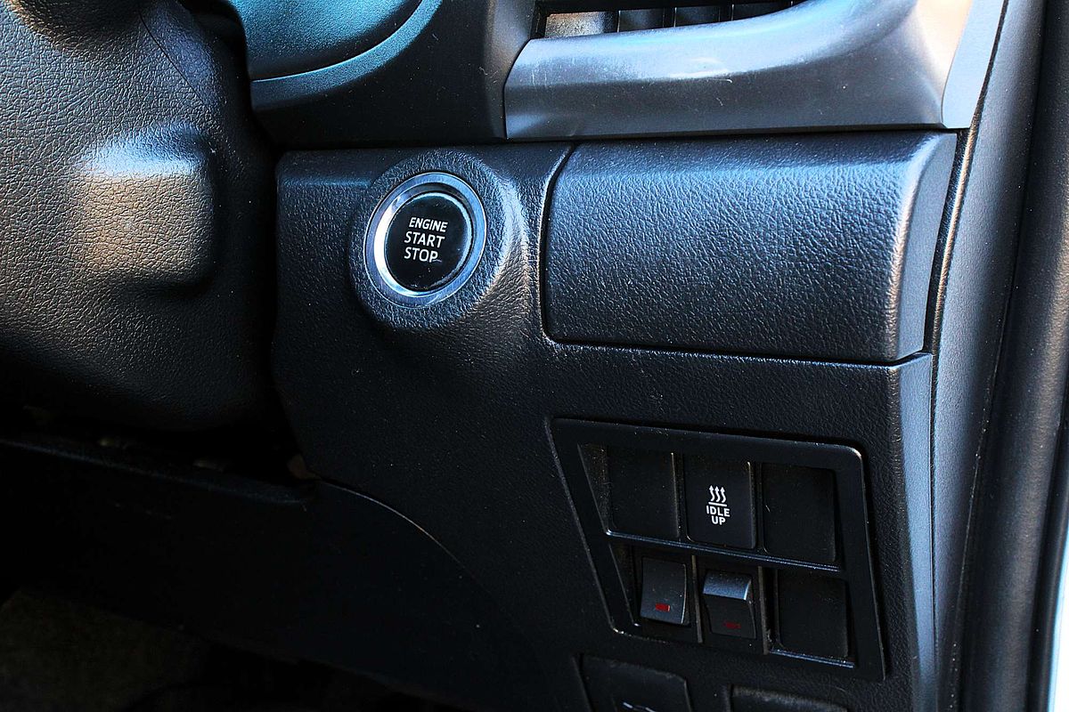 2017 Toyota Hilux SR5 GUN126R 4X4