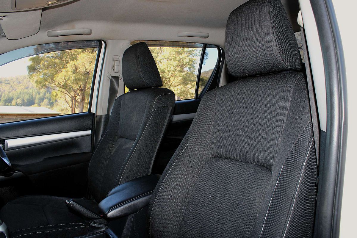 2017 Toyota Hilux SR5 GUN126R 4X4