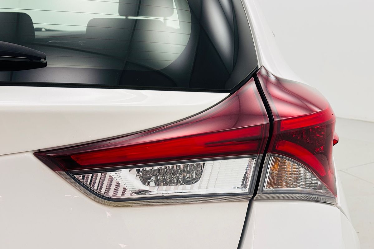 Corolla Ascent 1.8L Petrol CVT 5 Door Hatch