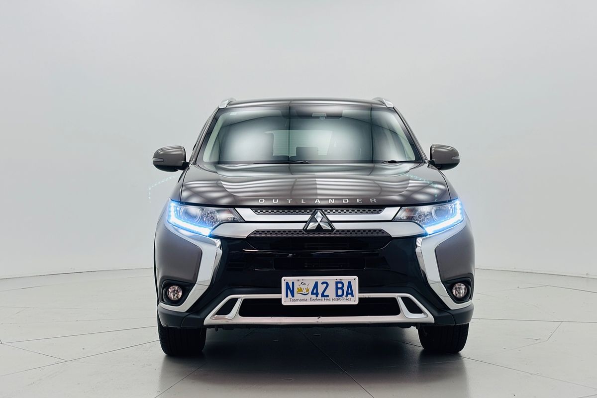 2020 Mitsubishi ZL Outlander LS 2.4L PET CVT 2WD 7S 2020 Mitsubishi ZL Outlander LS 2.4L PET CVT 2WD 7S