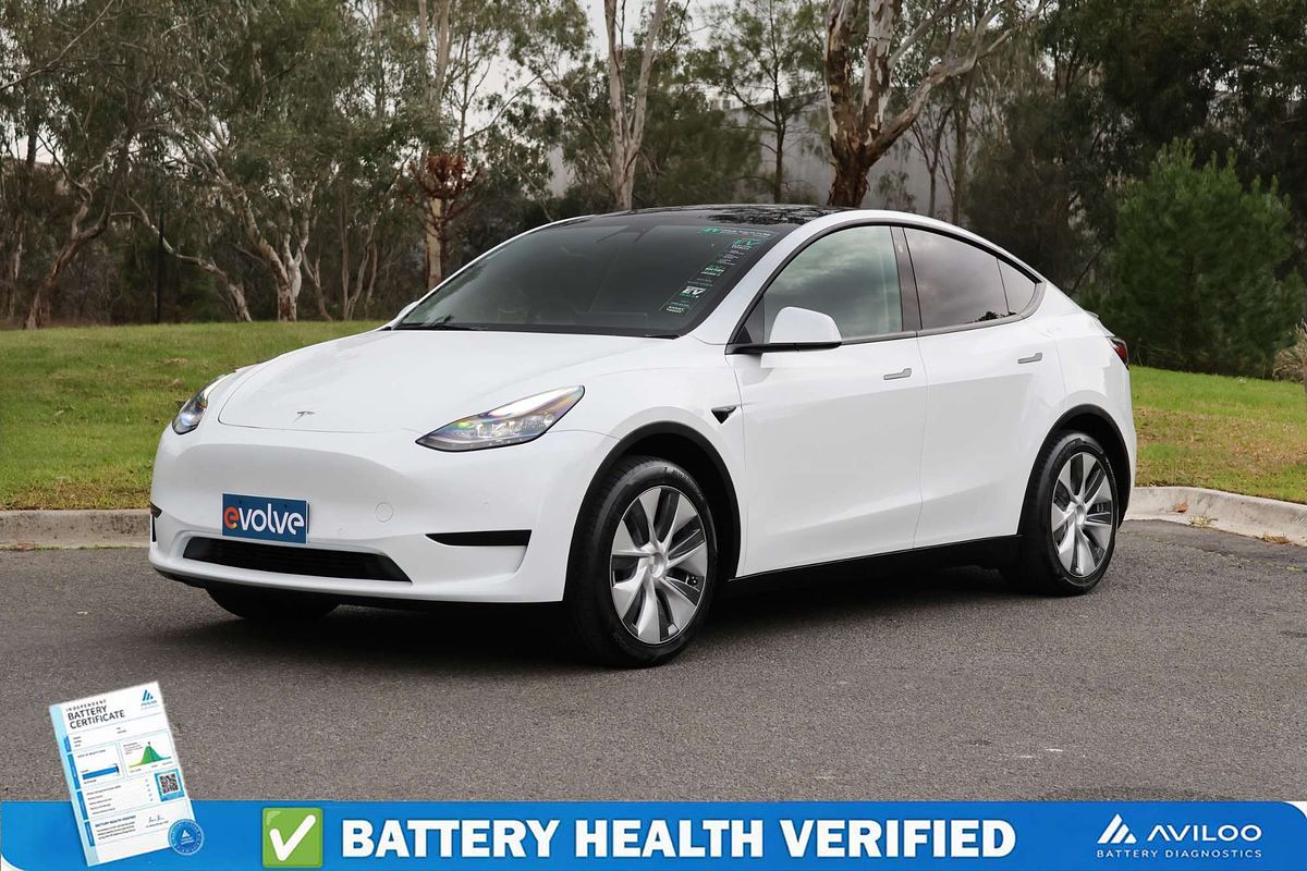 2024 Tesla Model Y Rear-Wheel Drive