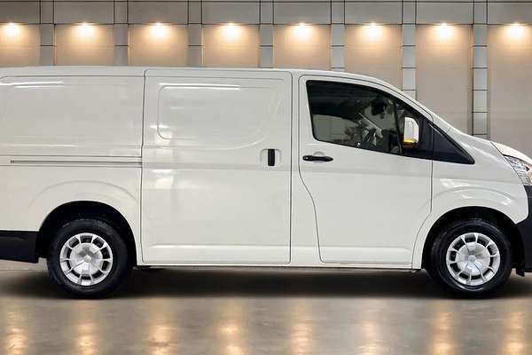 2022 Toyota Hiace GDH300R LWB