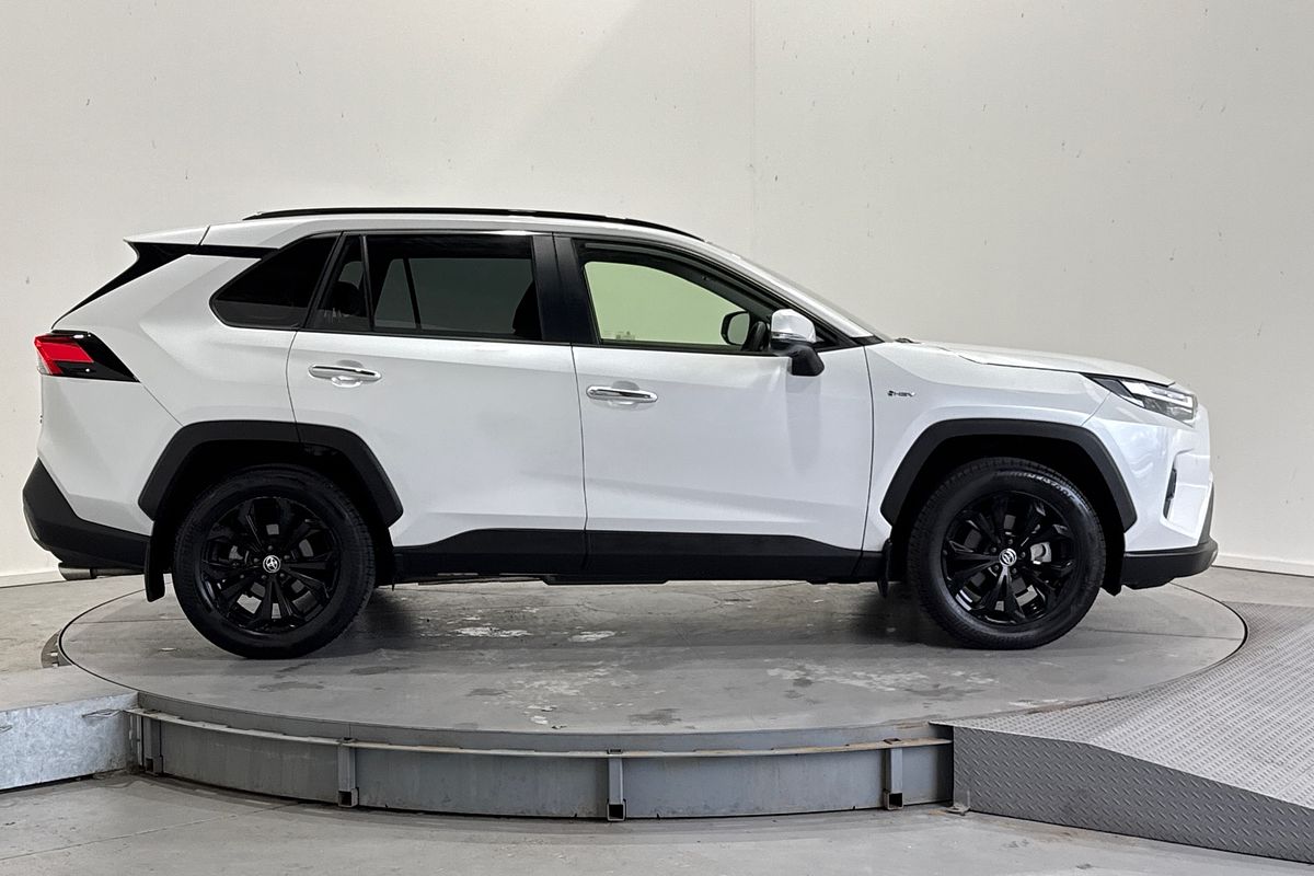 2025 Toyota RAV4 CRUISER (2WD) HYBRID AXAH52R
