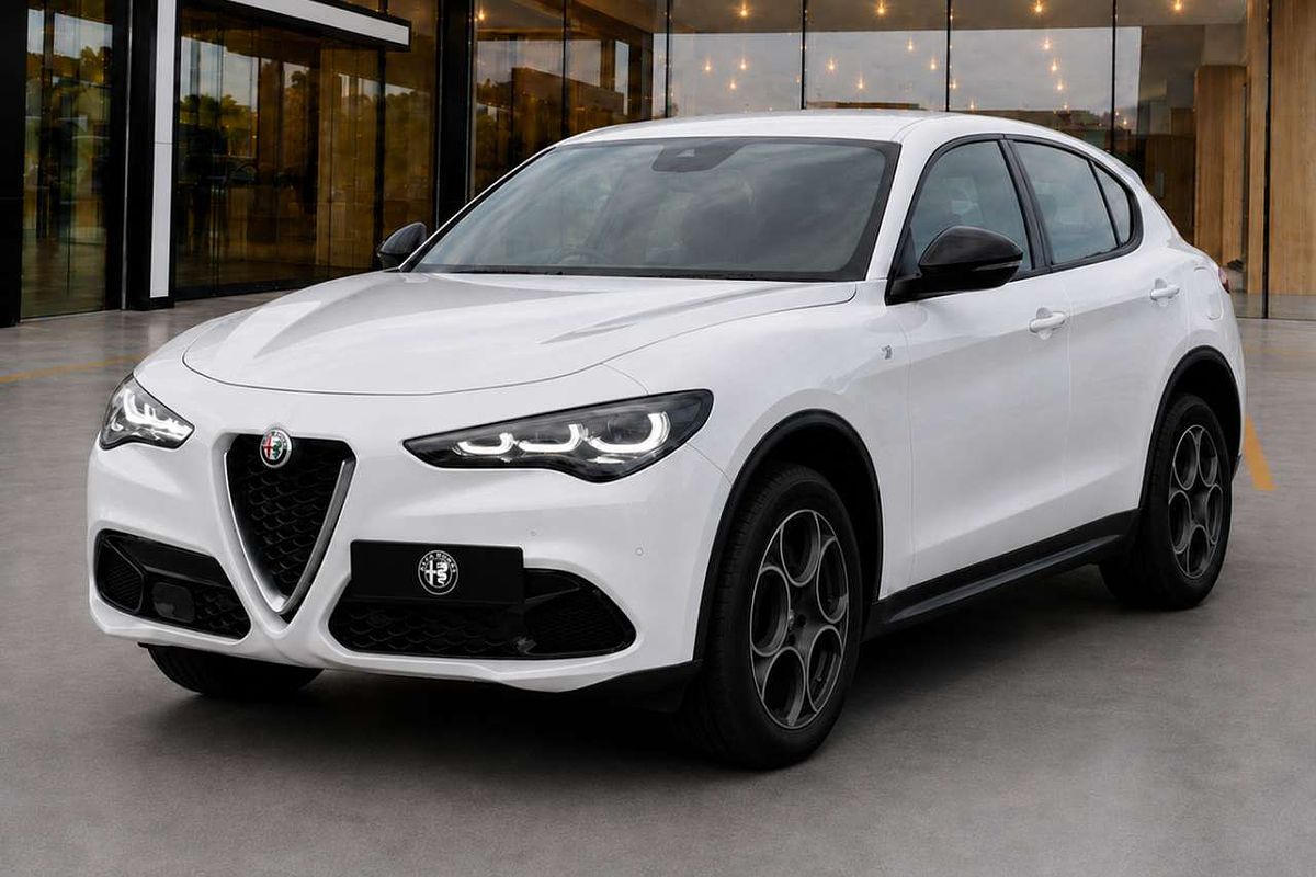2023 Alfa Romeo Stelvio Ti Series 4
