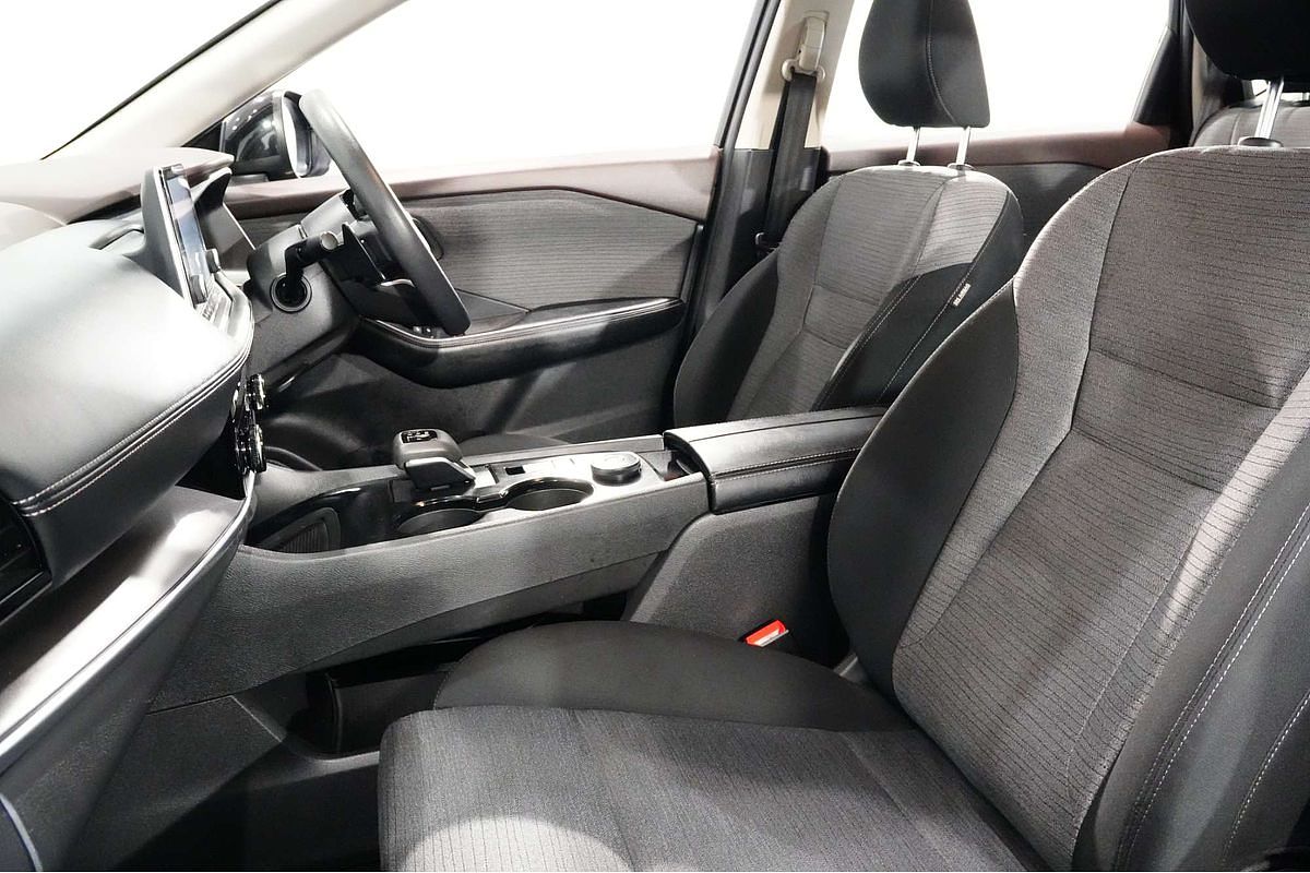 2023 Nissan X-TRAIL ST T33