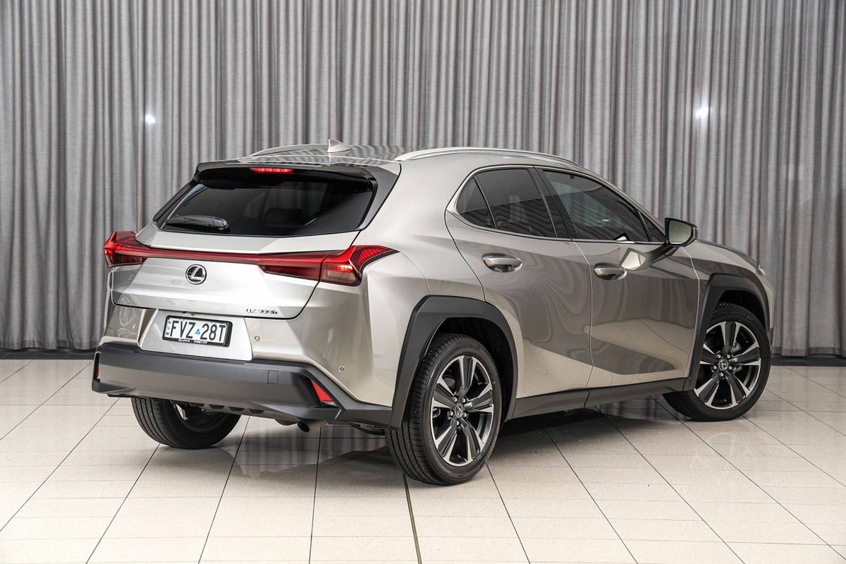 2025 Lexus UX