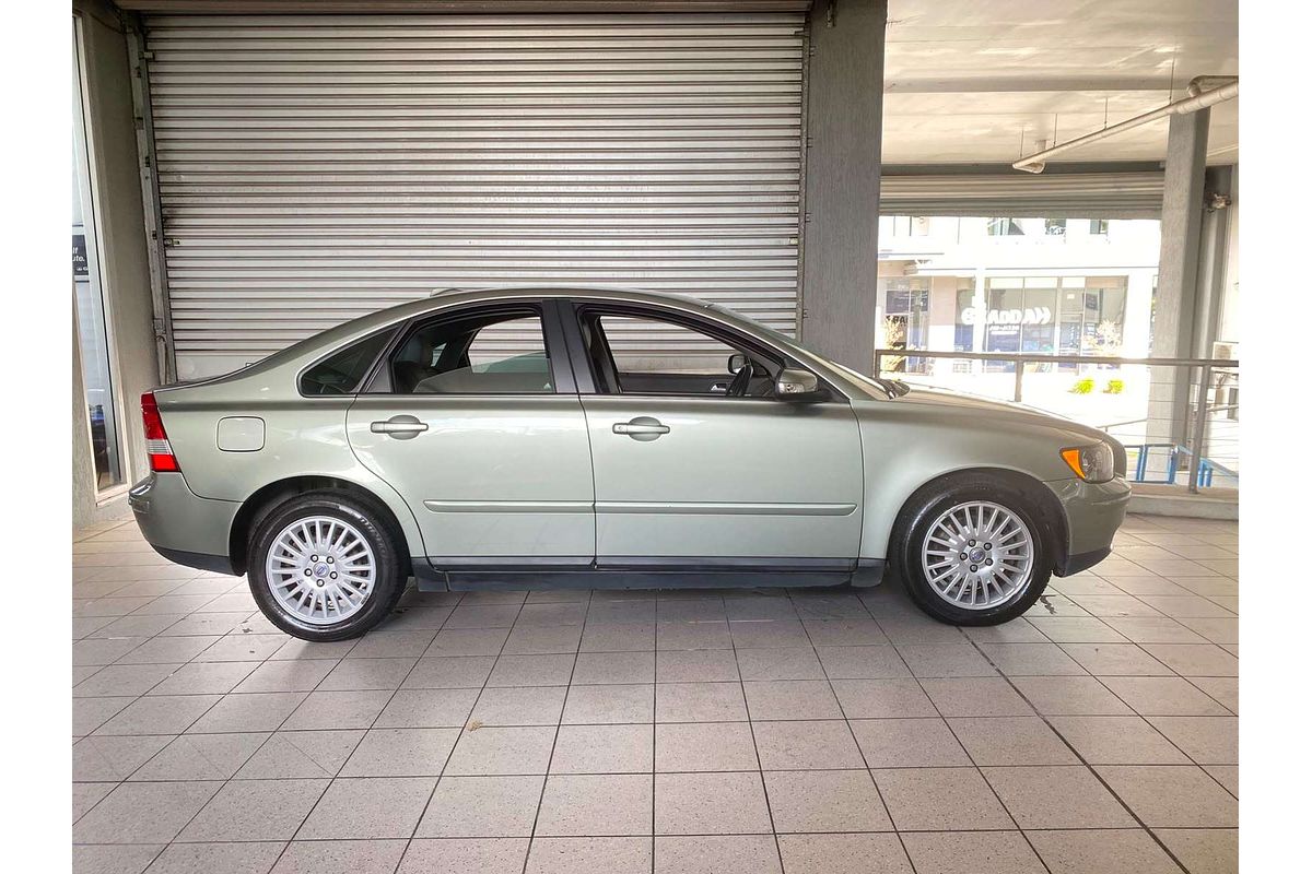 S40 MY07 2.4 S 2.4L 5Cyl MULTI POINT F/INJ 5 SP AUTOMATIC GEARTRONIC 4D SEDAN S40 MY07 2.4 S 2.4L 5Cyl MULTI POINT F/INJ 5 SP AUTOMATIC GEARTRONIC 4D SEDAN