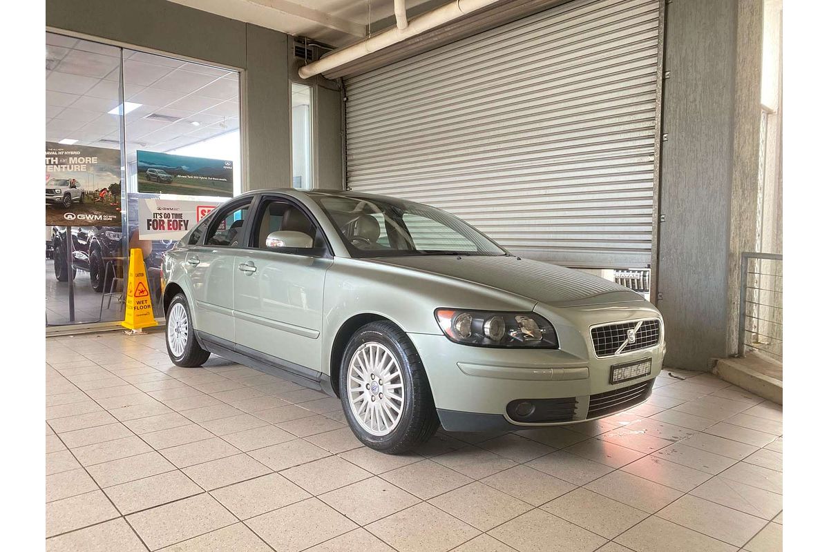 S40 MY07 2.4 S 2.4L 5Cyl MULTI POINT F/INJ 5 SP AUTOMATIC GEARTRONIC 4D SEDAN S40 MY07 2.4 S 2.4L 5Cyl MULTI POINT F/INJ 5 SP AUTOMATIC GEARTRONIC 4D SEDAN