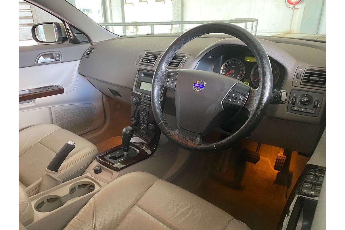 S40 MY07 2.4 S 2.4L 5Cyl MULTI POINT F/INJ 5 SP AUTOMATIC GEARTRONIC 4D SEDAN
