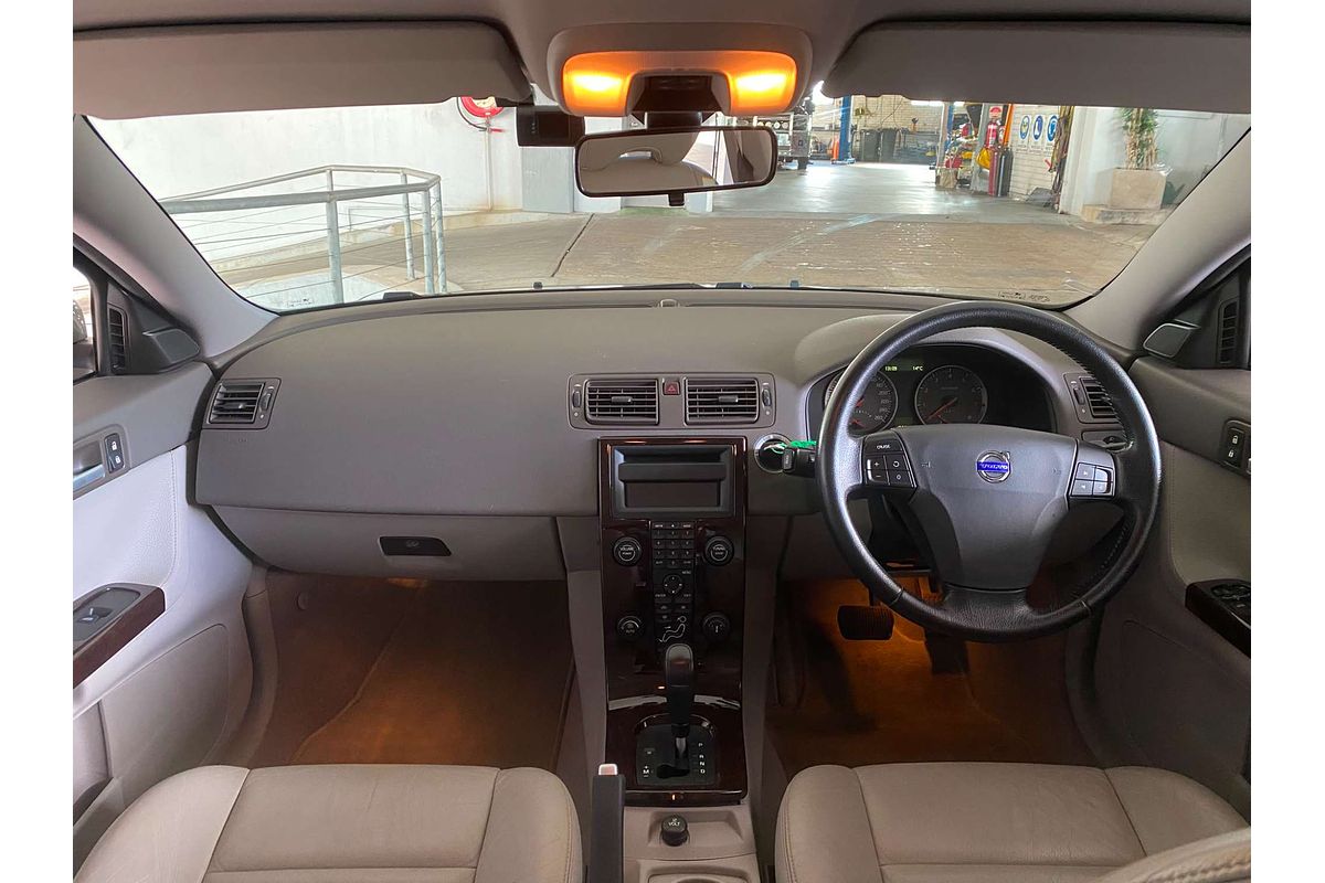 S40 MY07 2.4 S 2.4L 5Cyl MULTI POINT F/INJ 5 SP AUTOMATIC GEARTRONIC 4D SEDAN