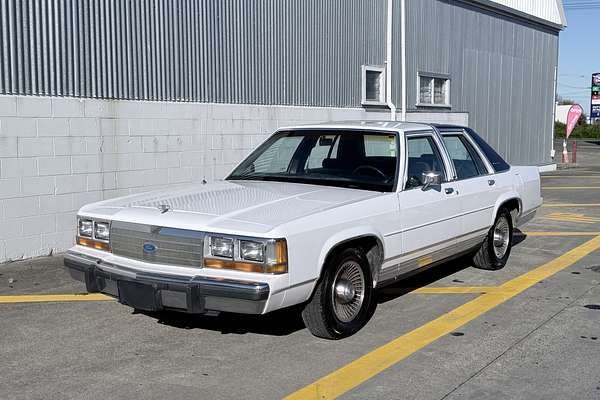 1990 Ford Ltd Crown Victoria