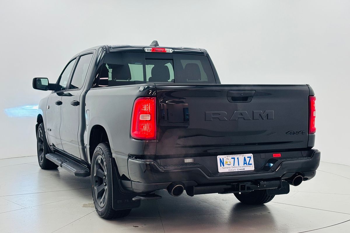 2026 Ram Trucks 1500 Express Black Edition Crew Cab (DT6L9821D.26)