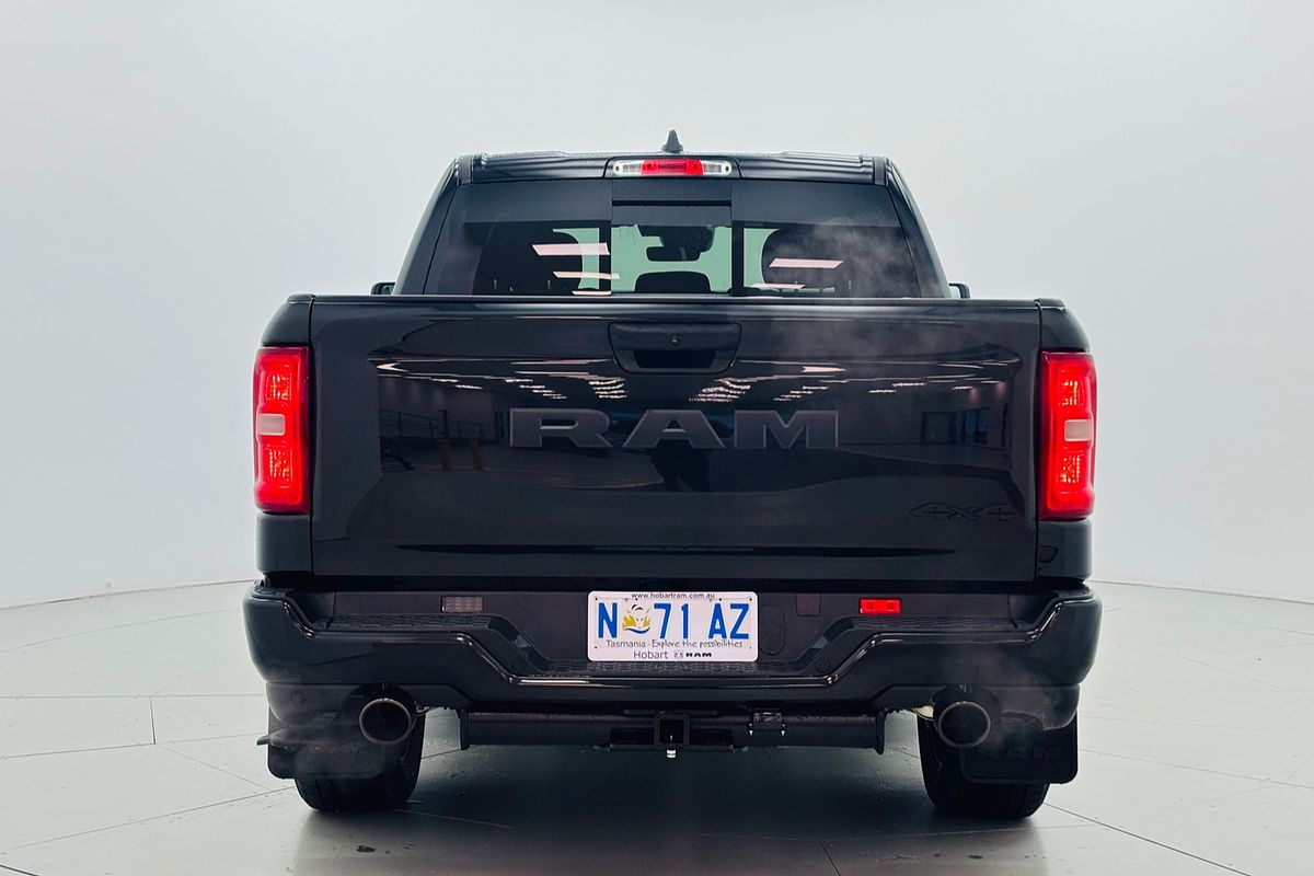 2026 Ram Trucks 1500 Express Black Edition Crew Cab (DT6L9821D.26)