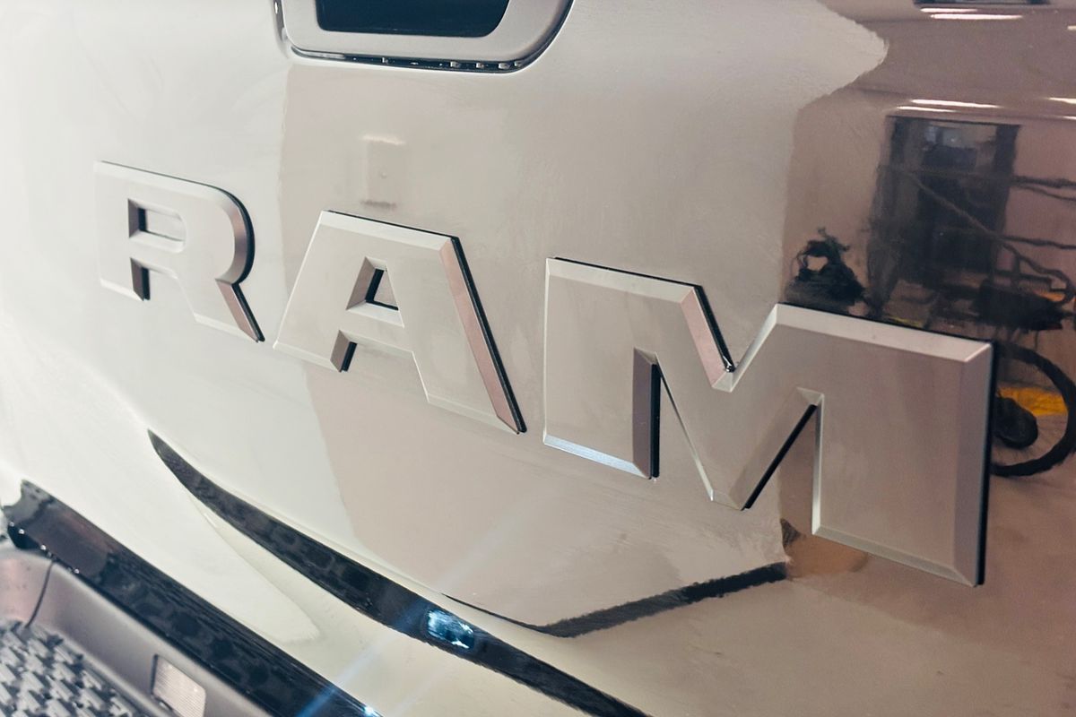 2026 Ram Trucks 1500 Express Black Edition Crew Cab (DT6L9821D.26)