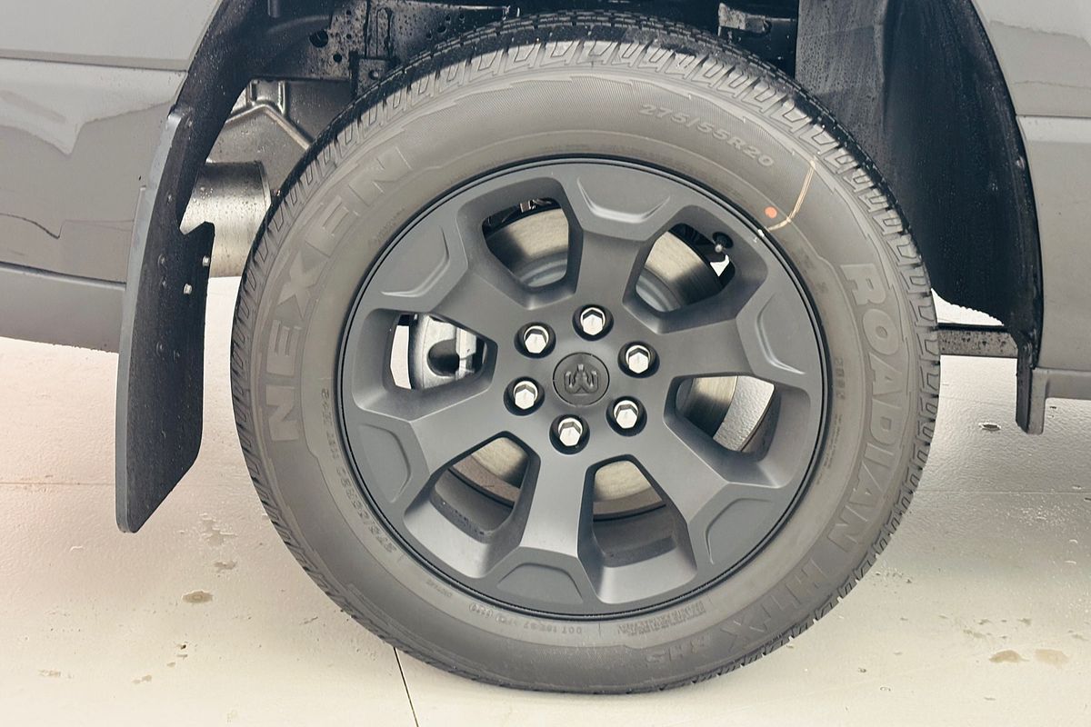 2026 Ram Trucks 1500 Express Black Edition Crew Cab (DT6L9821D.26)