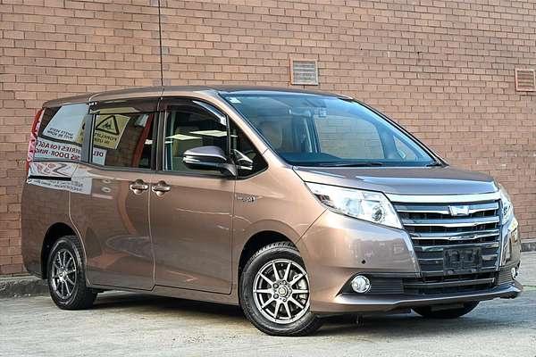 2015 Toyota Noah ZWR80