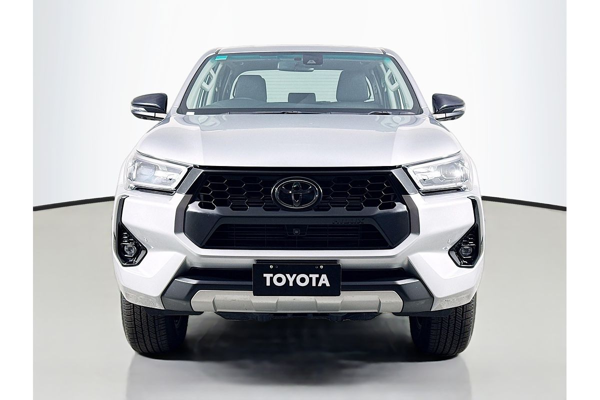 2025 Toyota Hilux SR5 48V GUN126R 4X4