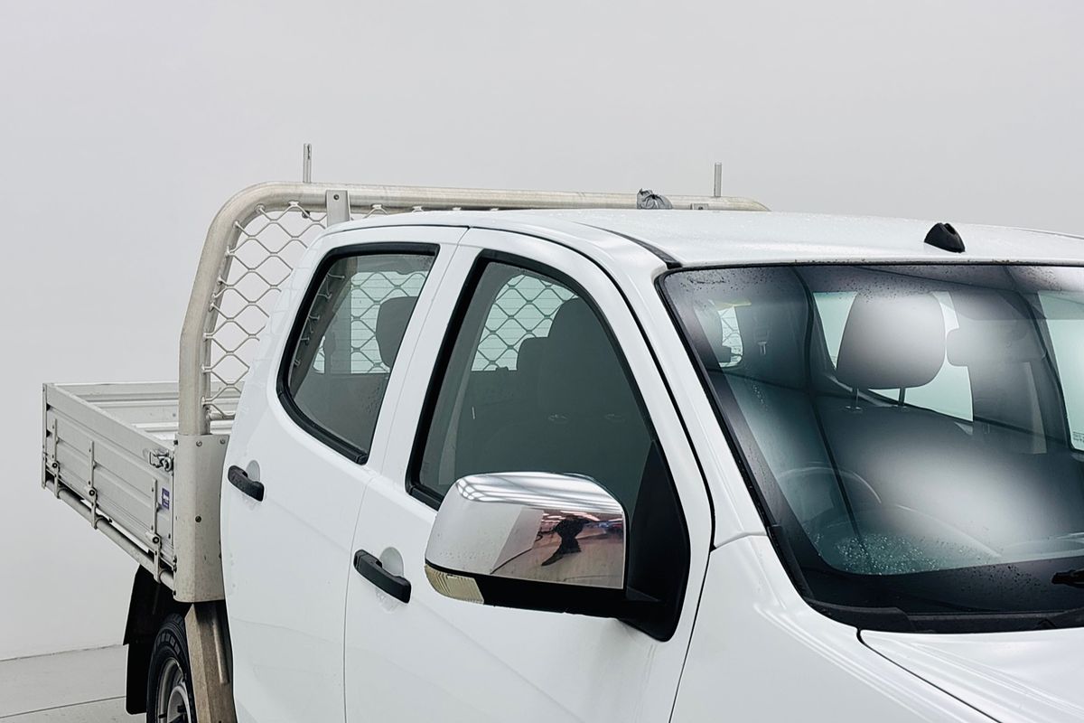 2017 Isuzu D-MAX SX (4x2) 6 SP MANUAL CREW CAB UTILITY DT4 2017 Isuzu D-MAX SX (4x2) 6 SP MANUAL CREW CAB UTILITY DT4