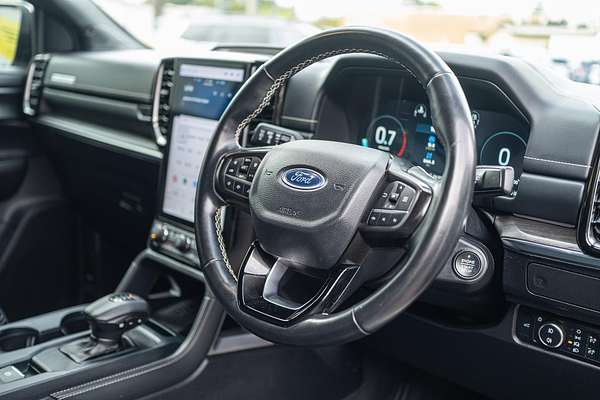 2022 Ford Everest Platinum 3.0L thumb-3
