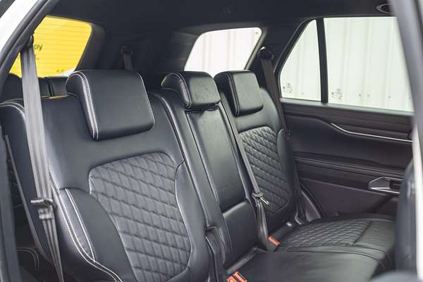 2022 Ford Everest Platinum 3.0L thumb-14