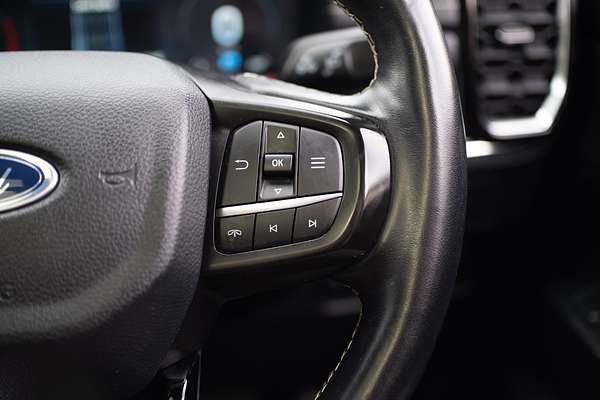 2022 Ford Everest Platinum 3.0L thumb-24