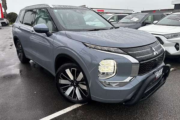 2025 Mitsubishi Outlander Exceed Tourer ZM