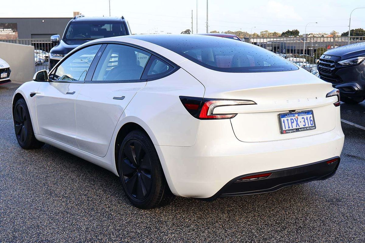 2025 Tesla Model 3 Rear-Wheel Drive