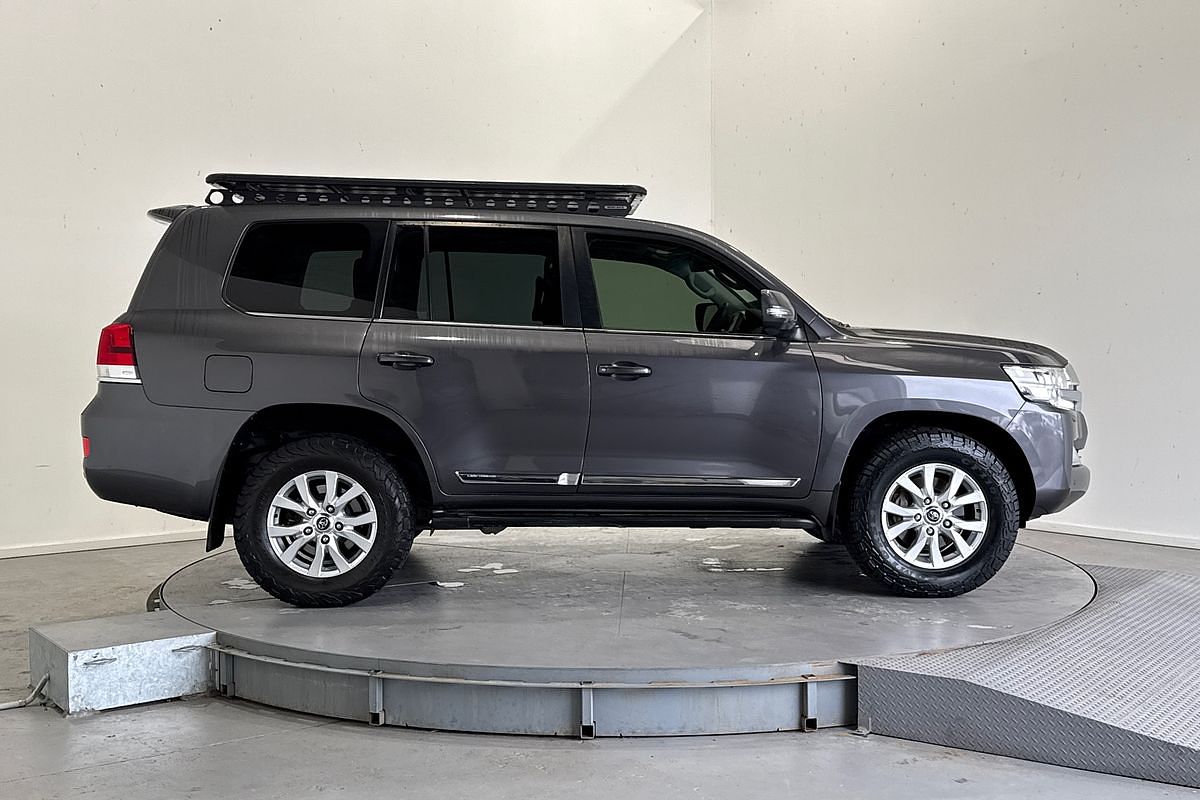 2019 Toyota Landcruiser Sahara VDJ200R