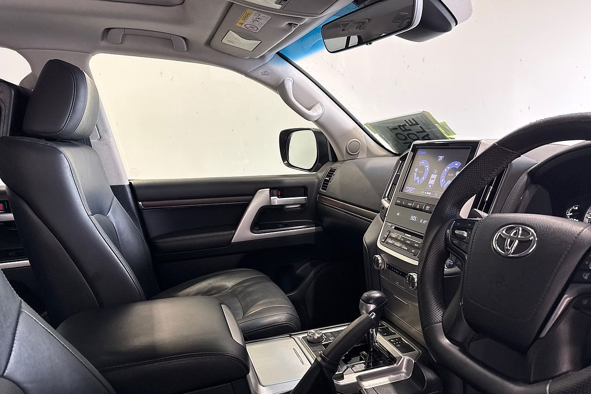 2019 Toyota Landcruiser Sahara VDJ200R