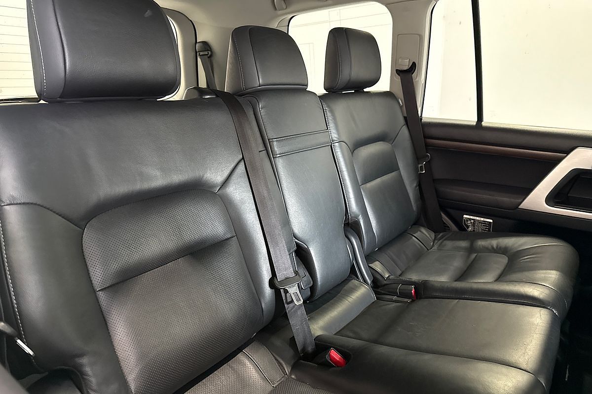 2019 Toyota Landcruiser Sahara VDJ200R