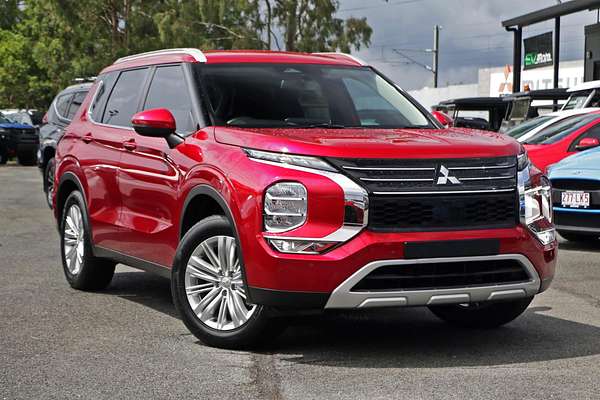 2023 Mitsubishi Outlander LS ZM