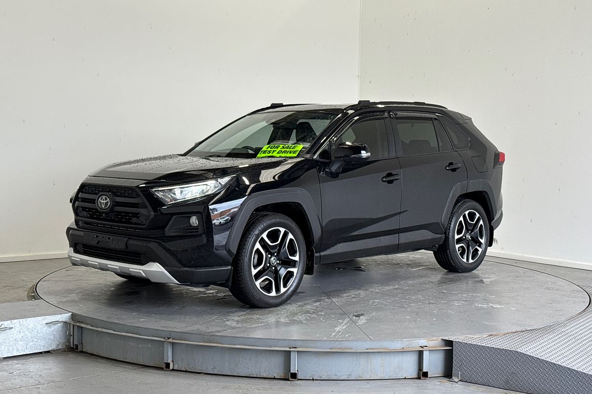 2019 Toyota RAV4 Edge AXAA54R