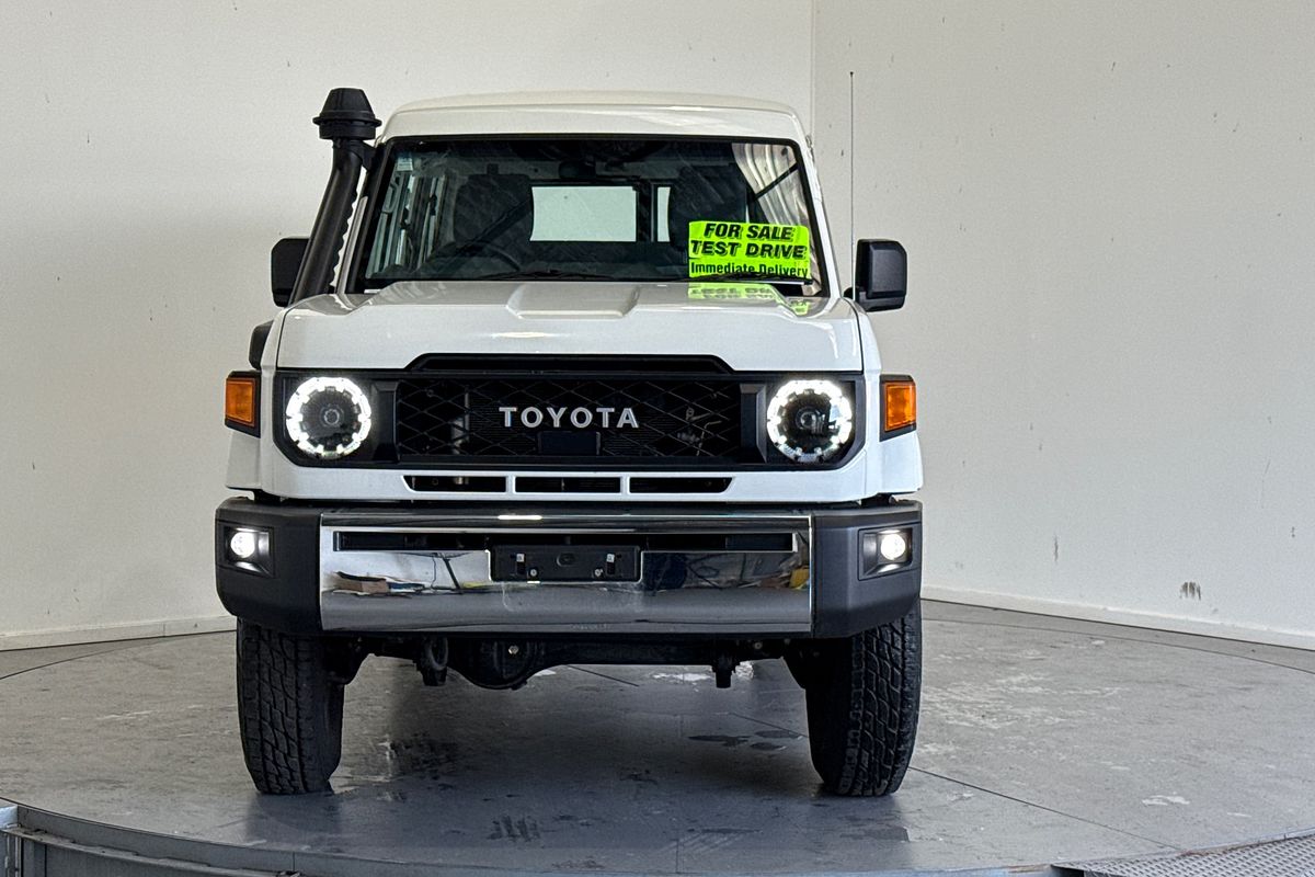2023 Toyota Landcruiser GXL Troopcarrier GDJL78R