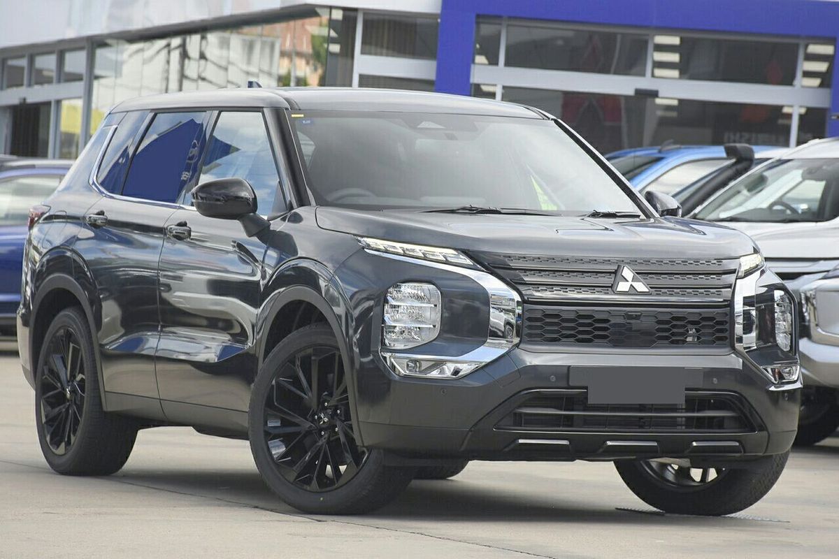 2024 Mitsubishi Outlander Black Edition ZM