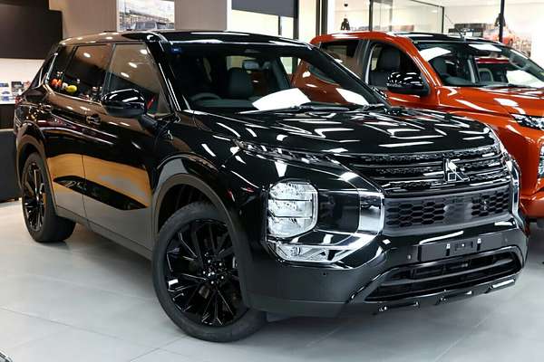 2024 Mitsubishi Outlander Black Edition ZM