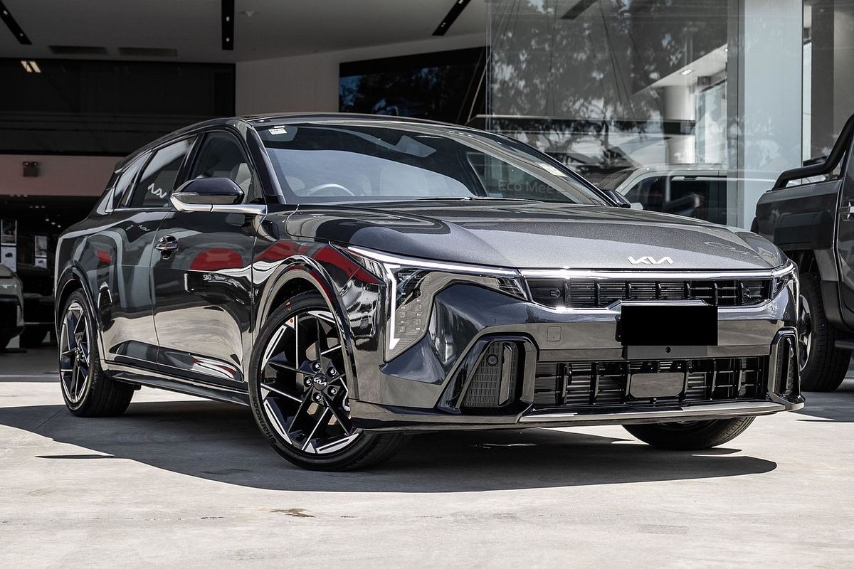 2025 Kia K4 GT-Line CL4m