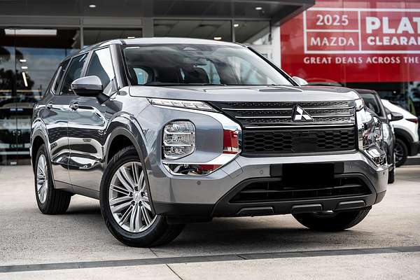 2023 Mitsubishi Outlander ES ZM