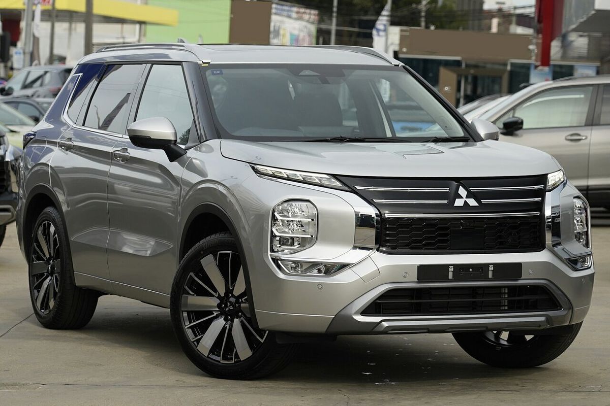 2025 Mitsubishi Outlander Exceed ZM