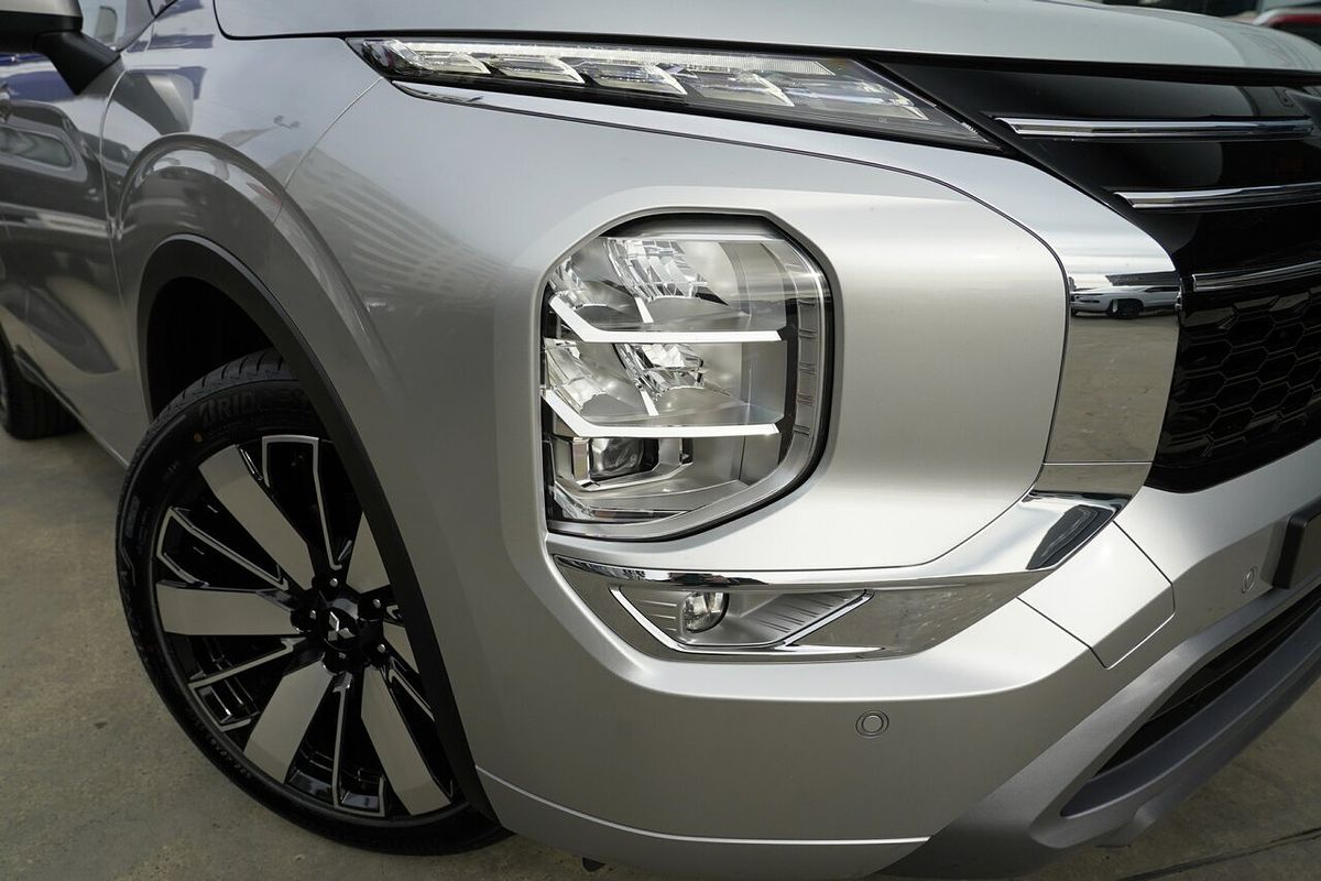 2025 Mitsubishi Outlander Exceed ZM