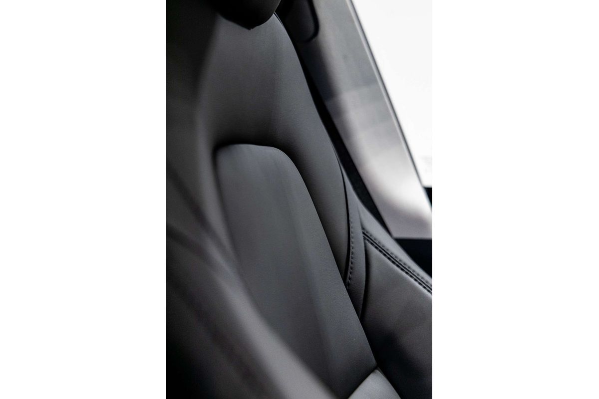 2023 Tesla Model Y Rear-Wheel Drive