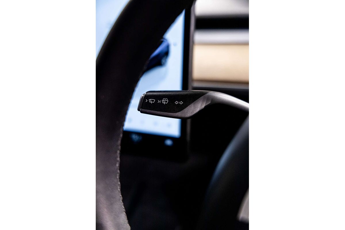 2023 Tesla Model Y Rear-Wheel Drive